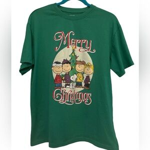 Women’s Peanuts Christmas T-shirt size XL but will fit size L.